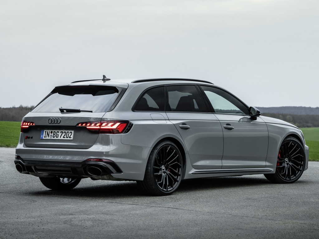 Audi RS4 Avant 450hp (Automatic)